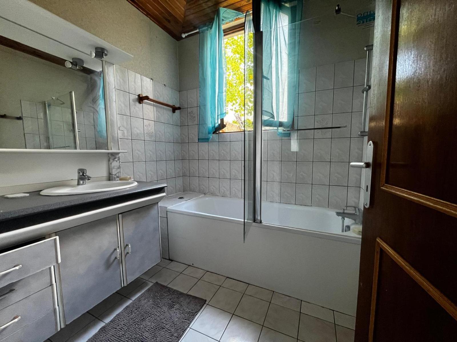 La Tranquillite A L'Etat Pur Sainte-Geneviève-des-Bois Exterior foto